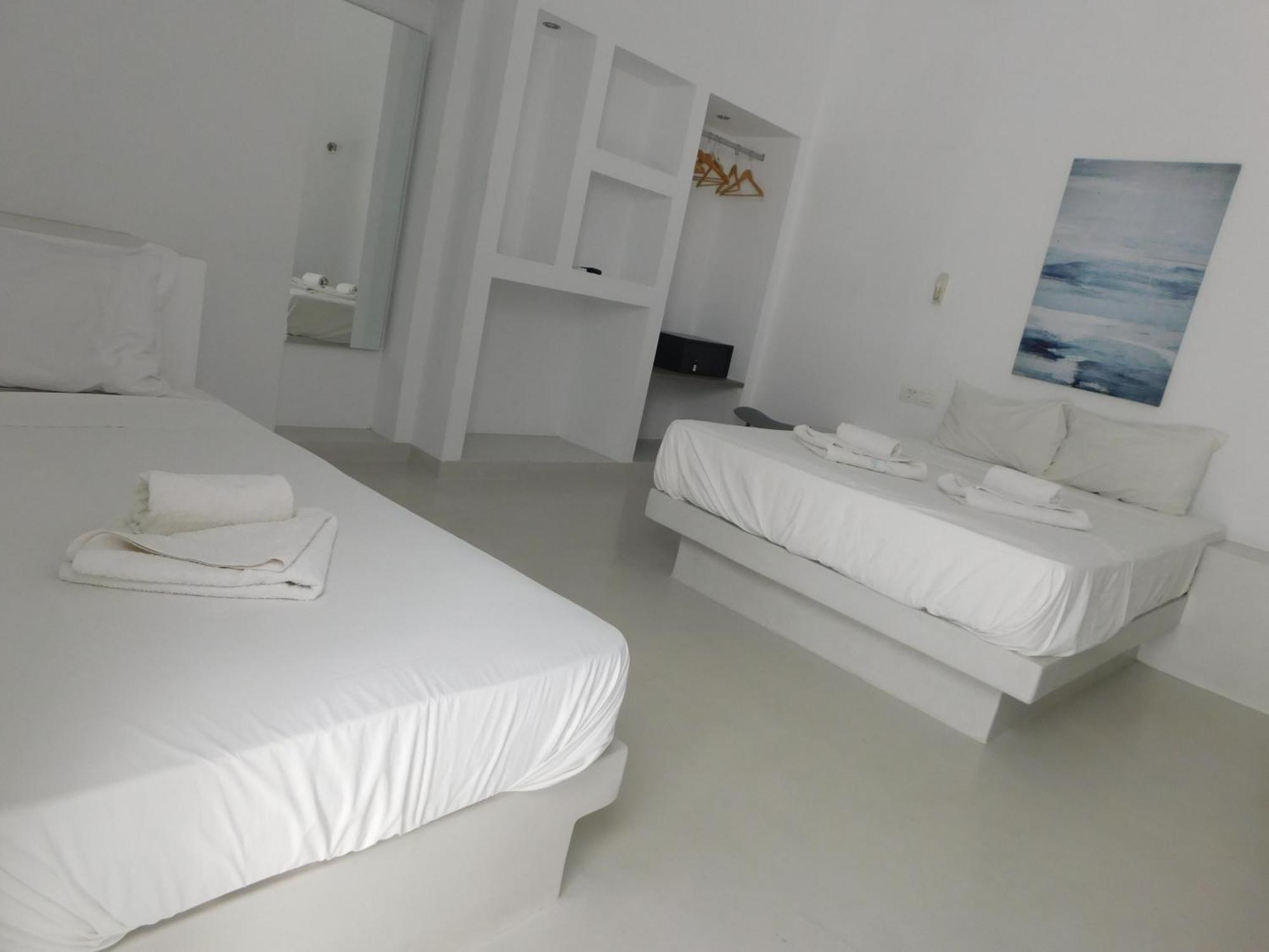 Fira Unique Rooms Extérieur photo
